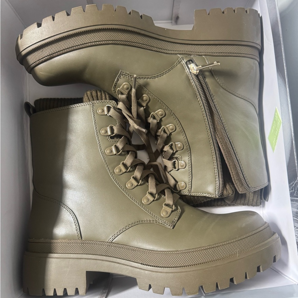 JLO Military Briana olive green combat boots SZ 10